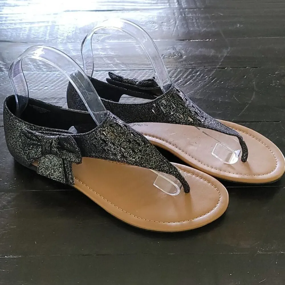 NEW - SARAH JAYNE Sandals Metallic Flats Boho Cut Outs Size 6 Black & Silver